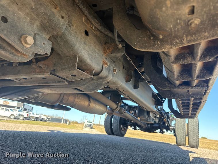 image for item DQ4134 2019 Ford F550 Super Duty XL truck cab and chassis