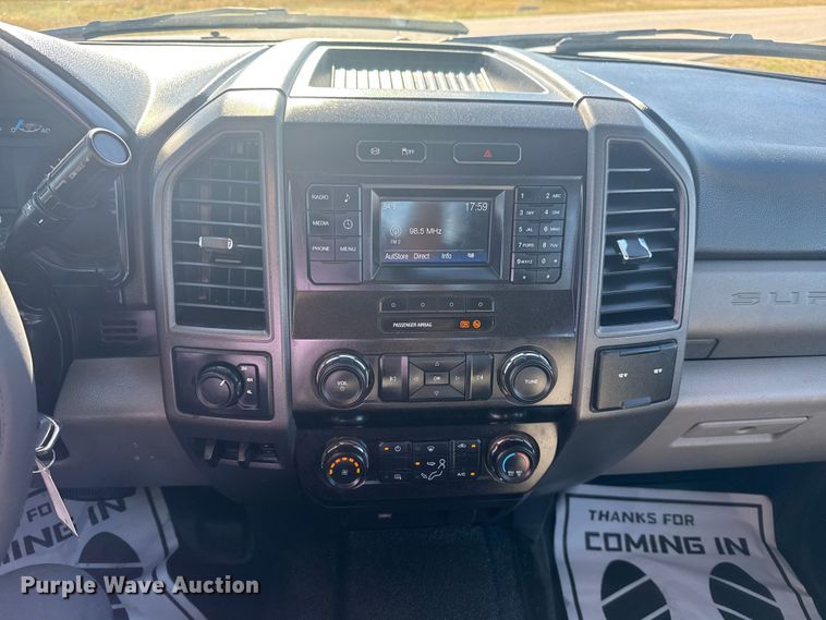 image for item DQ4134 2019 Ford F550 Super Duty XL truck cab and chassis