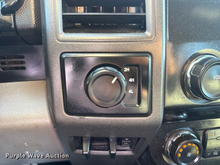 image for item DQ4134 2019 Ford F550 Super Duty XL truck cab and chassis