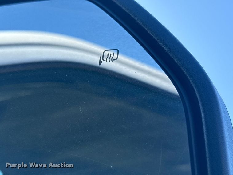 image for item DQ4134 2019 Ford F550 Super Duty XL truck cab and chassis