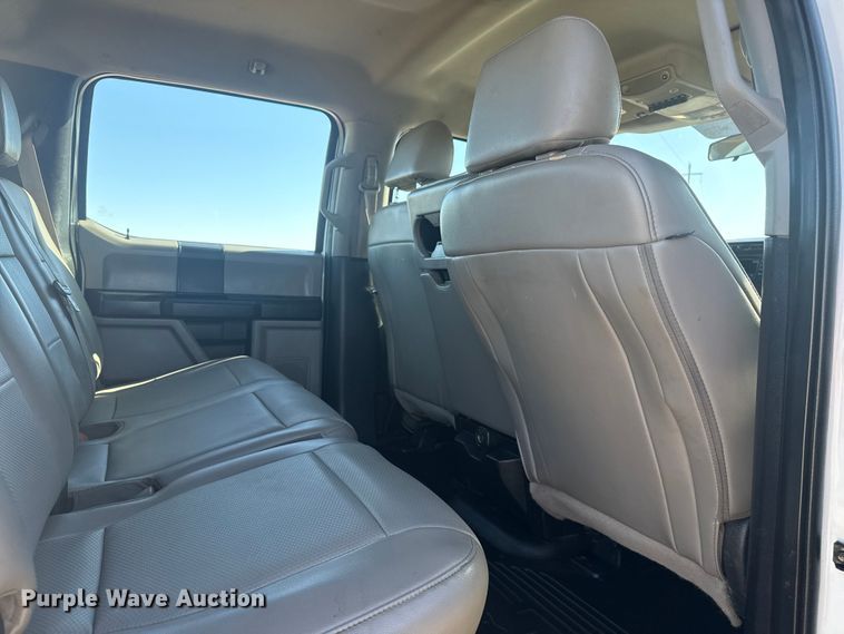 image for item DQ4134 2019 Ford F550 Super Duty XL truck cab and chassis