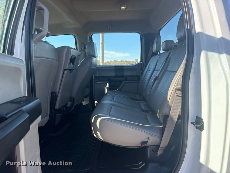 image for item DQ4134 2019 Ford F550 Super Duty XL truck cab and chassis