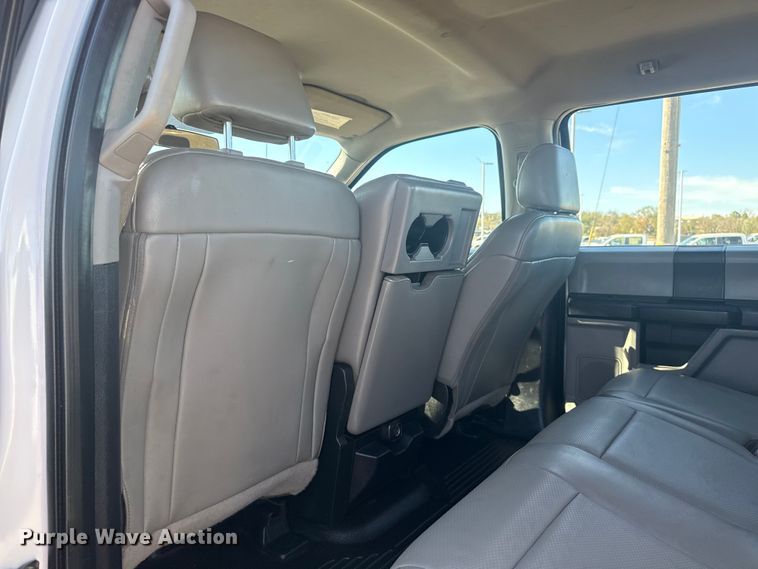 image for item DQ4134 2019 Ford F550 Super Duty XL truck cab and chassis