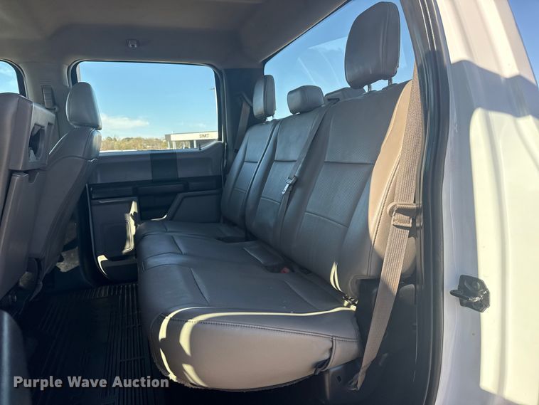 image for item DQ4134 2019 Ford F550 Super Duty XL truck cab and chassis