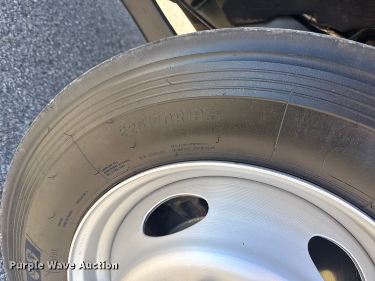 image for item DQ4134 2019 Ford F550 Super Duty XL truck cab and chassis