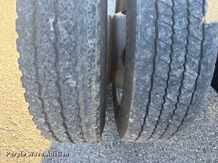 image for item DQ4134 2019 Ford F550 Super Duty XL truck cab and chassis