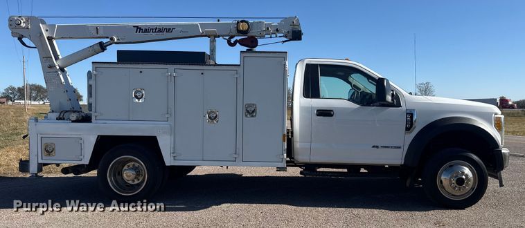 image for item DQ4135 2017 Ford F550 utility / service truck