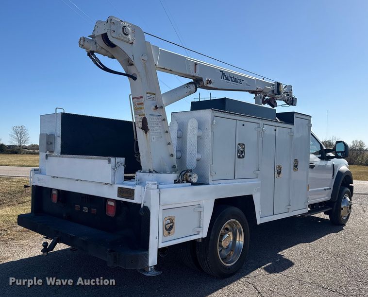 image for item DQ4135 2017 Ford F550 utility / service truck