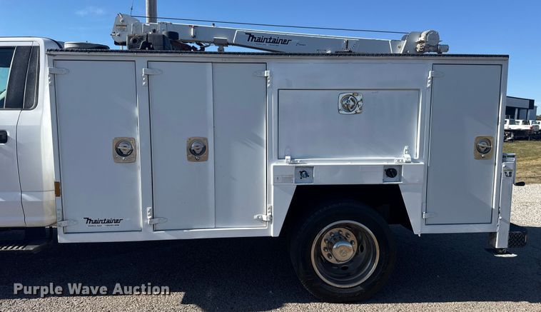 image for item DQ4135 2017 Ford F550 utility / service truck