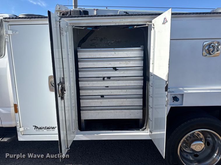 image for item DQ4135 2017 Ford F550 utility / service truck