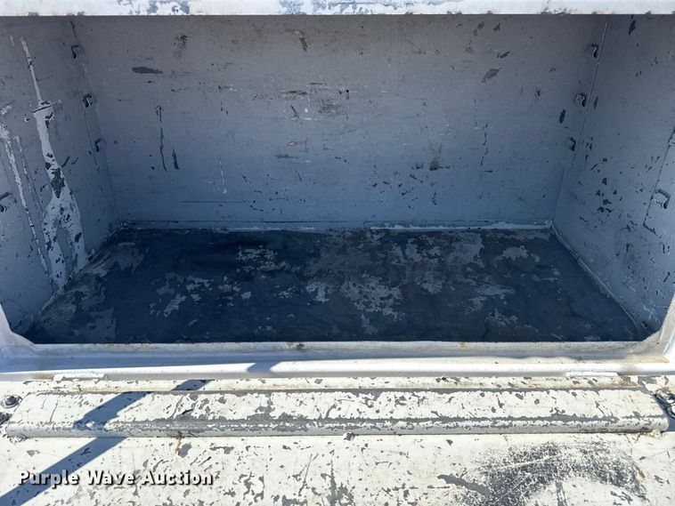 image for item DQ4135 2017 Ford F550 utility / service truck