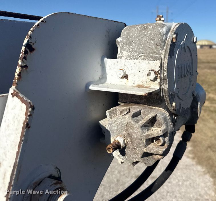 image for item DQ4135 2017 Ford F550 utility / service truck