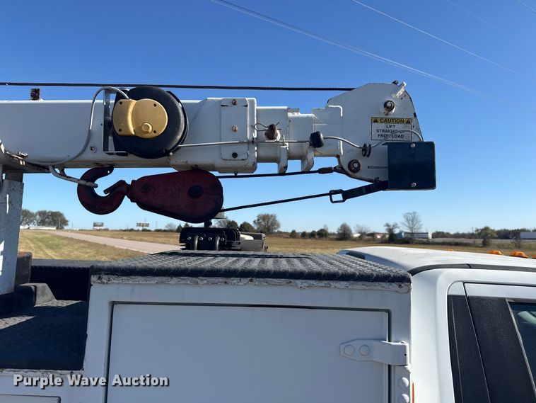 image for item DQ4135 2017 Ford F550 utility / service truck