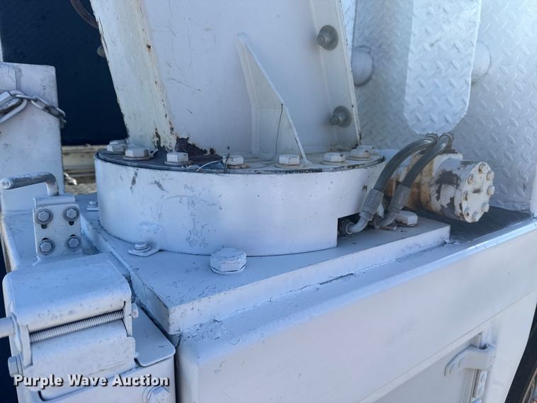 image for item DQ4135 2017 Ford F550 utility / service truck