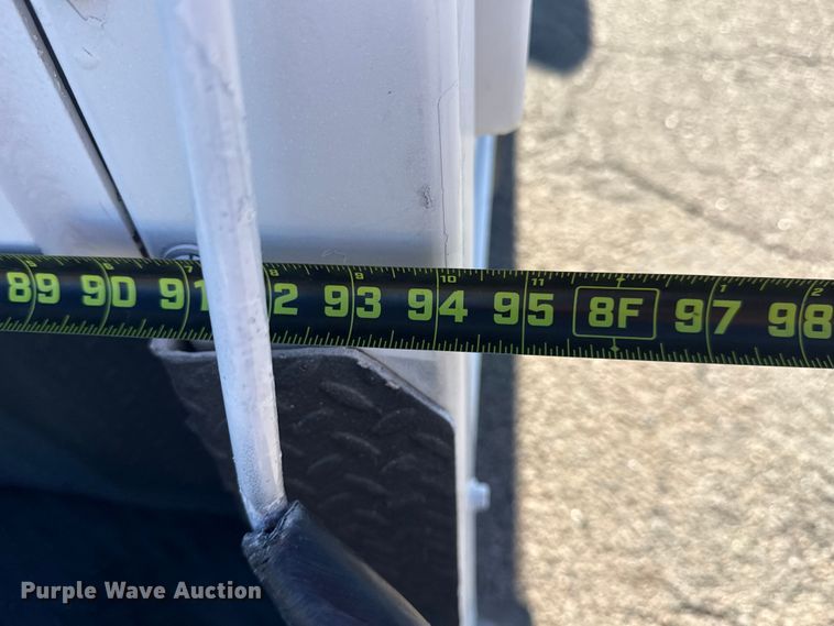 image for item DQ4135 2017 Ford F550 utility / service truck