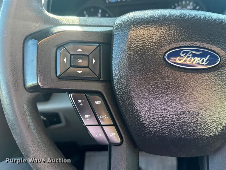 image for item DQ4135 2017 Ford F550 utility / service truck