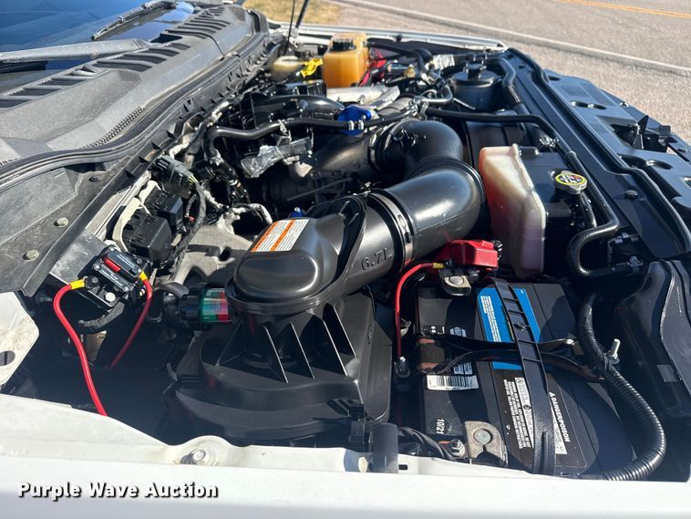 image for item DQ4135 2017 Ford F550 utility / service truck