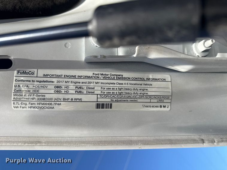 image for item DQ4135 2017 Ford F550 utility / service truck