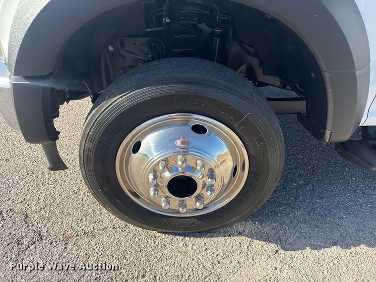 image for item DQ4135 2017 Ford F550 utility / service truck