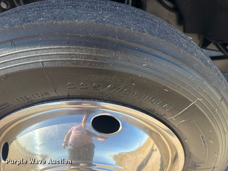 image for item DQ4135 2017 Ford F550 utility / service truck