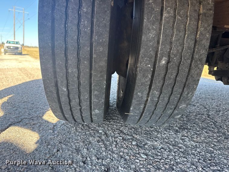 image for item DQ4135 2017 Ford F550 utility / service truck