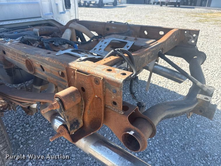 image for item DQ4149 2011 Chevrolet Silverado 1500 Crew Cab truck cab and chassis