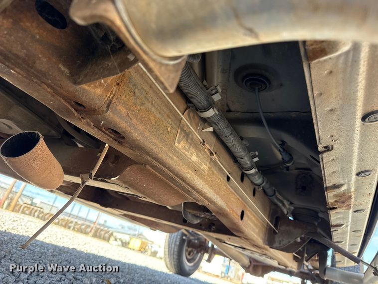 image for item DQ4149 2011 Chevrolet Silverado 1500 Crew Cab truck cab and chassis