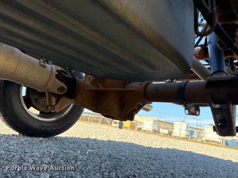 image for item DQ4149 2011 Chevrolet Silverado 1500 Crew Cab truck cab and chassis