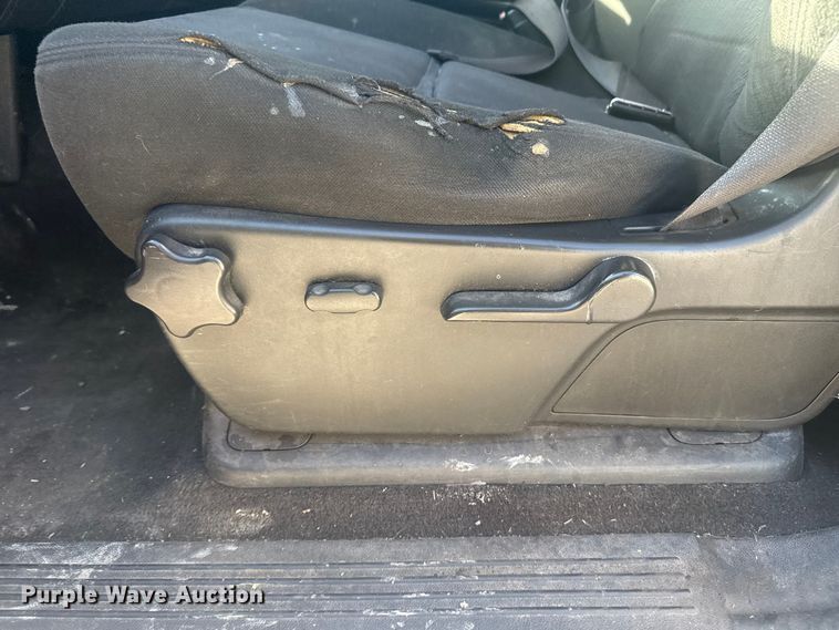 image for item DQ4149 2011 Chevrolet Silverado 1500 Crew Cab truck cab and chassis