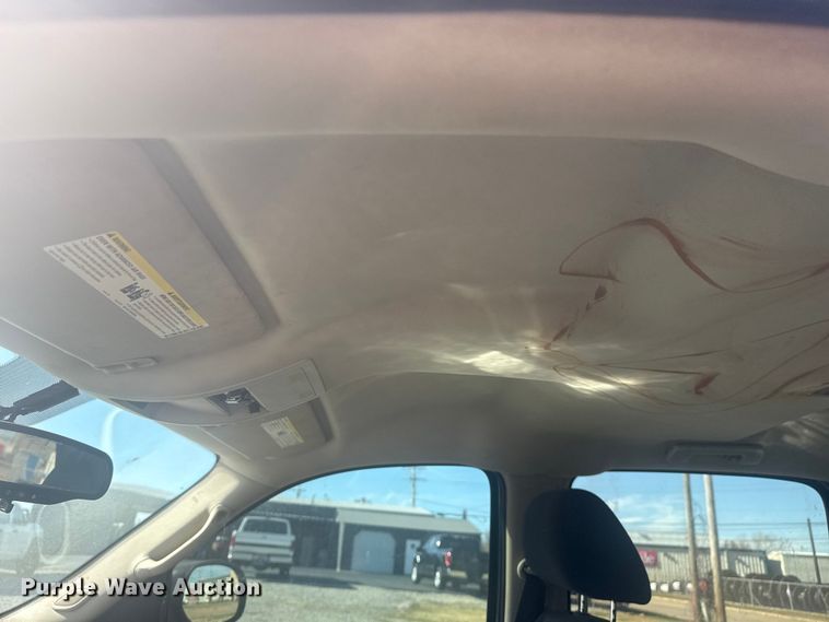 image for item DQ4149 2011 Chevrolet Silverado 1500 Crew Cab truck cab and chassis