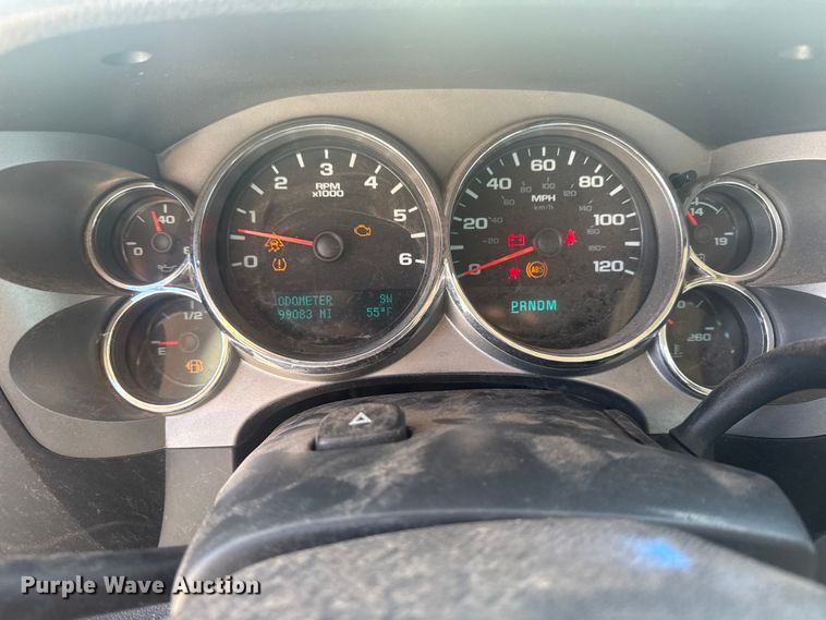 image for item DQ4149 2011 Chevrolet Silverado 1500 Crew Cab truck cab and chassis