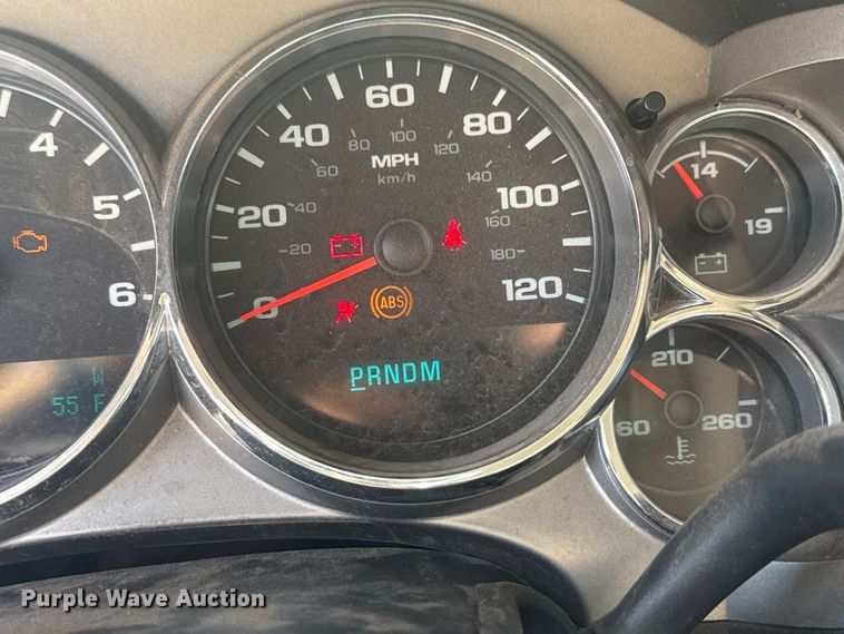 image for item DQ4149 2011 Chevrolet Silverado 1500 Crew Cab truck cab and chassis