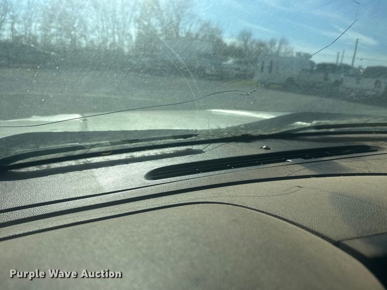 image for item DQ4149 2011 Chevrolet Silverado 1500 Crew Cab truck cab and chassis