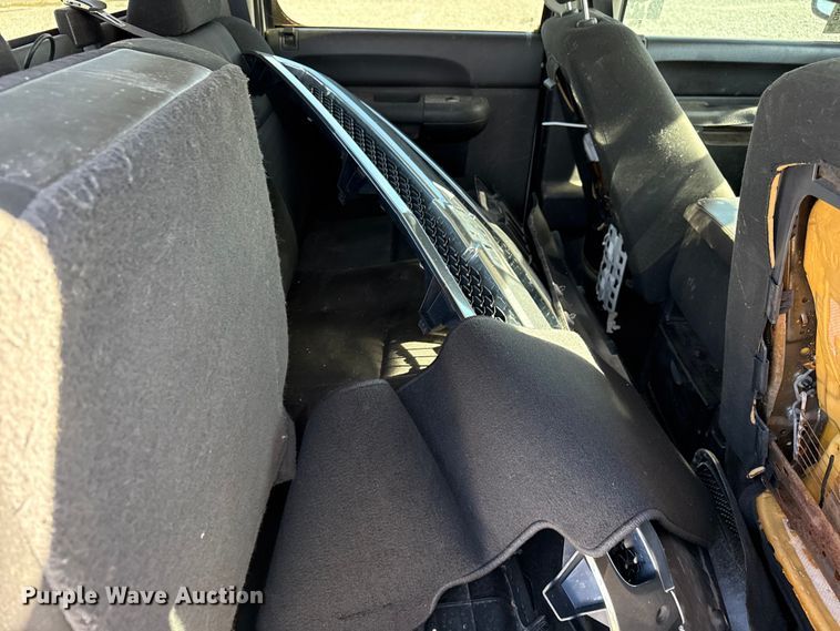 image for item DQ4149 2011 Chevrolet Silverado 1500 Crew Cab truck cab and chassis