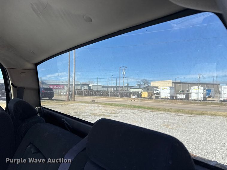 image for item DQ4149 2011 Chevrolet Silverado 1500 Crew Cab truck cab and chassis