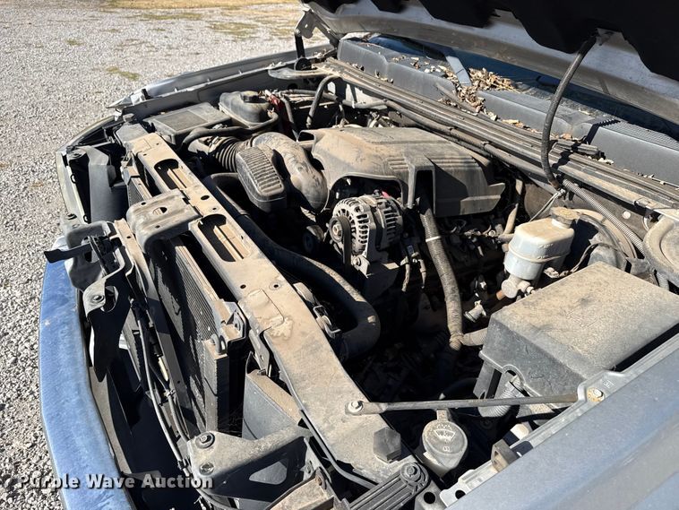 image for item DQ4149 2011 Chevrolet Silverado 1500 Crew Cab truck cab and chassis