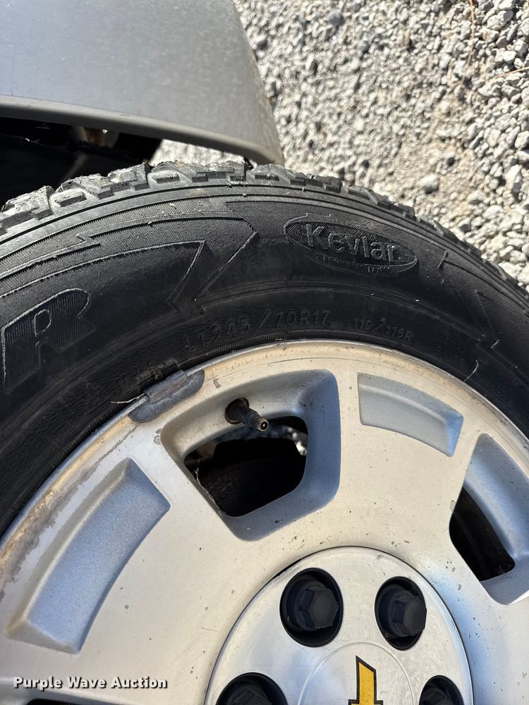 image for item DQ4149 2011 Chevrolet Silverado 1500 Crew Cab truck cab and chassis