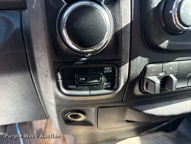 image for item DQ4150 2014 RAM 1500 Crew Cab pickup truck