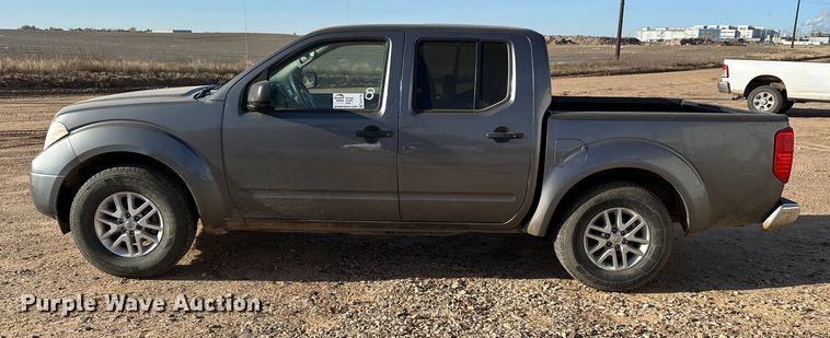 image for item DQ7714 2019 Nissan Frontier Crew Cab pickup truck