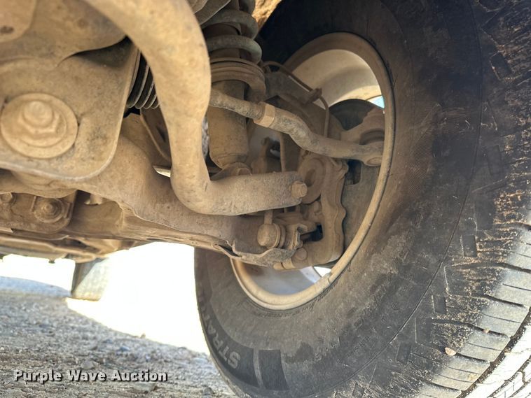 image for item DQ7714 2019 Nissan Frontier Crew Cab pickup truck