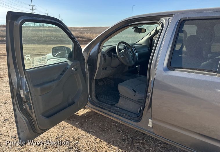 image for item DQ7714 2019 Nissan Frontier Crew Cab pickup truck