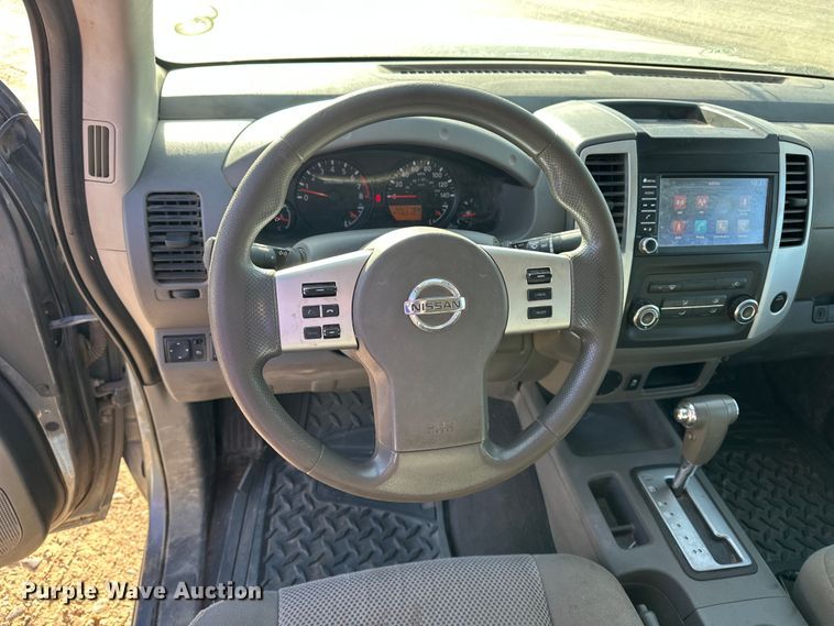 image for item DQ7714 2019 Nissan Frontier Crew Cab pickup truck