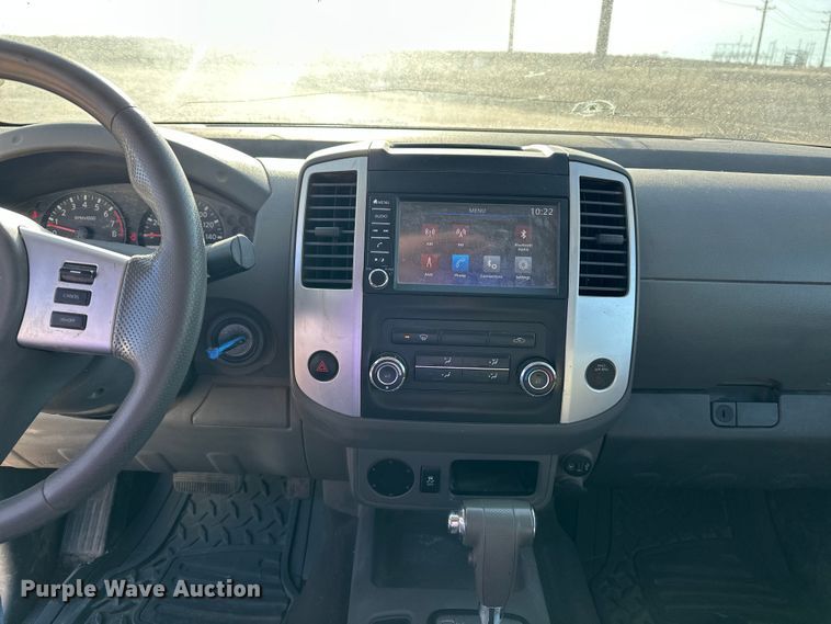 image for item DQ7714 2019 Nissan Frontier Crew Cab pickup truck