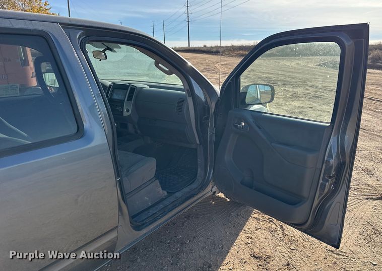 image for item DQ7714 2019 Nissan Frontier Crew Cab pickup truck