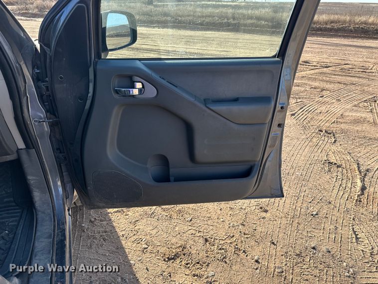 image for item DQ7714 2019 Nissan Frontier Crew Cab pickup truck