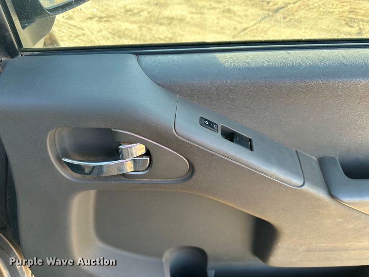 image for item DQ7714 2019 Nissan Frontier Crew Cab pickup truck