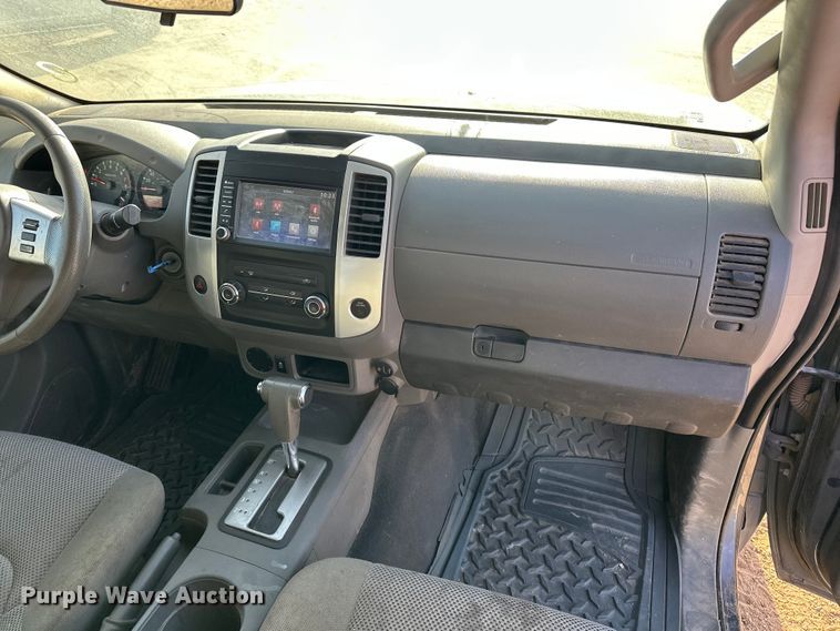 image for item DQ7714 2019 Nissan Frontier Crew Cab pickup truck