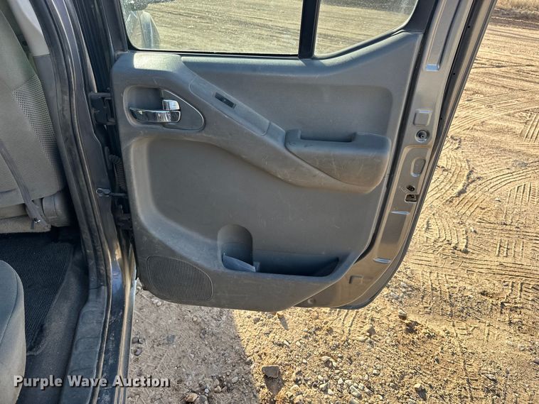 image for item DQ7714 2019 Nissan Frontier Crew Cab pickup truck