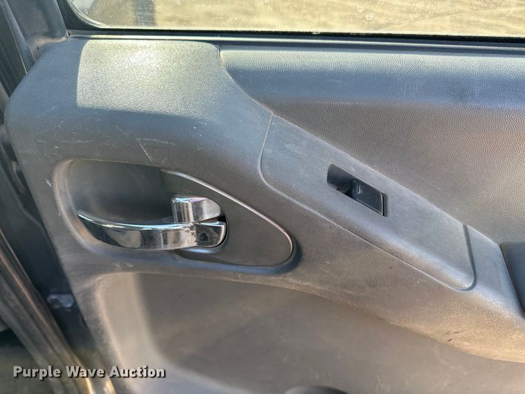 image for item DQ7714 2019 Nissan Frontier Crew Cab pickup truck