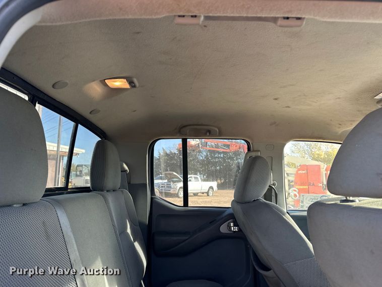 image for item DQ7714 2019 Nissan Frontier Crew Cab pickup truck